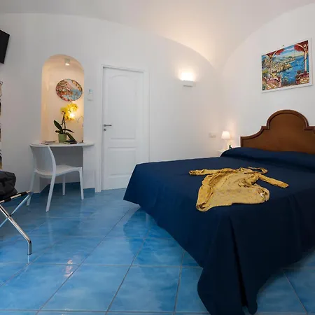 Nyaraló Secret - Your In Downtown