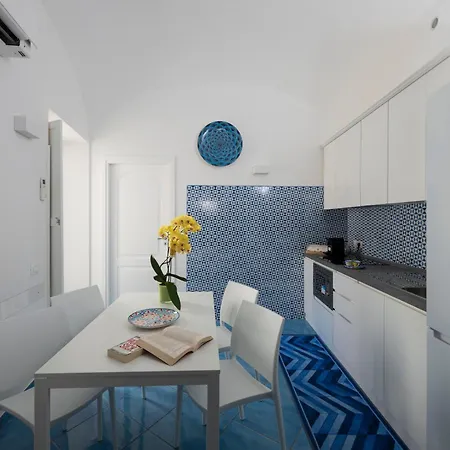 Secret - Your In Downtown Holiday home *