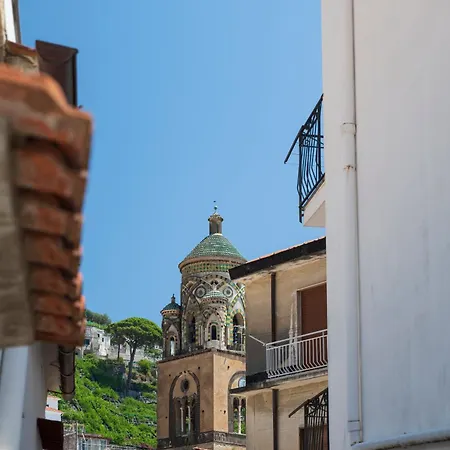 Secret - Your In Downtown Nyaraló