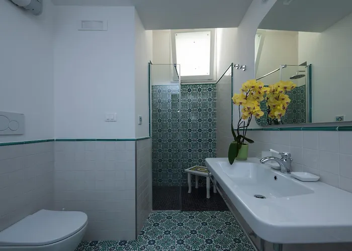 Secret - Your In Downtown